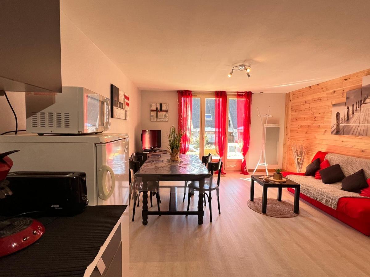 T2 Ensoleille. Terrasse Et Vaste Jardin Commun Apartment Cauterets Bagian luar foto