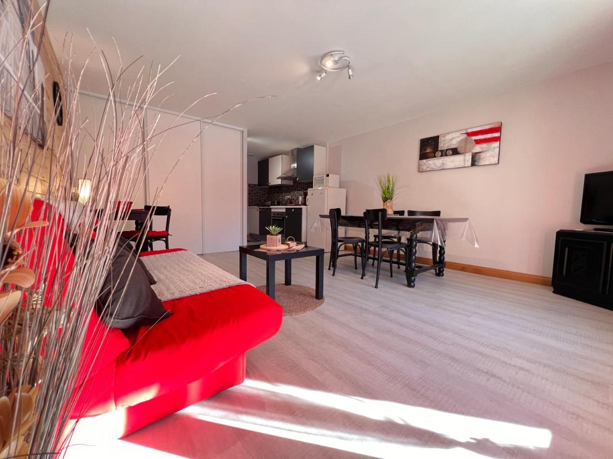 T2 Ensoleille. Terrasse Et Vaste Jardin Commun Apartment Cauterets Bagian luar foto